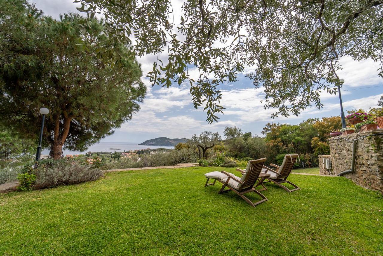 Villa Elia Kavala - Mediterranean Holiday Villa PalaiónTsiflíkion Eksteriør bilde